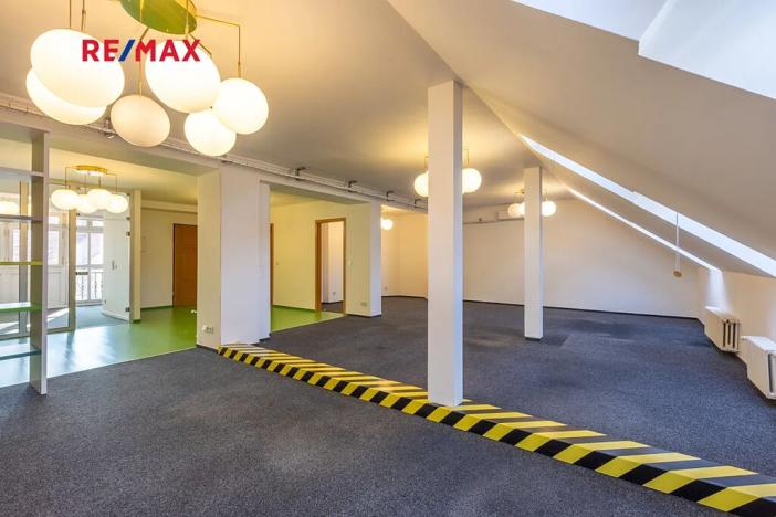 Prodej činžovního domu, Praha - Nové Město, Na bojišti, 728 m2