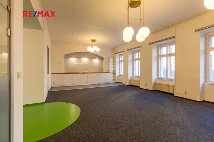 Prodej činžovního domu, Praha - Nové Město, Na bojišti, 728 m2