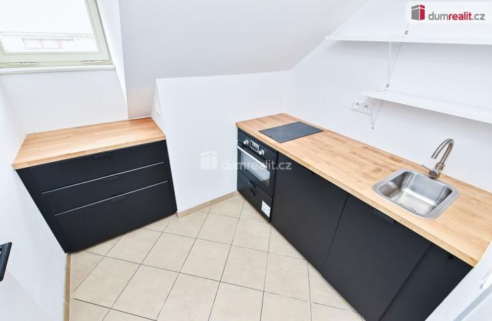 Pronájem kanceláře, Praha - Nové Město, Národní, 137 m2