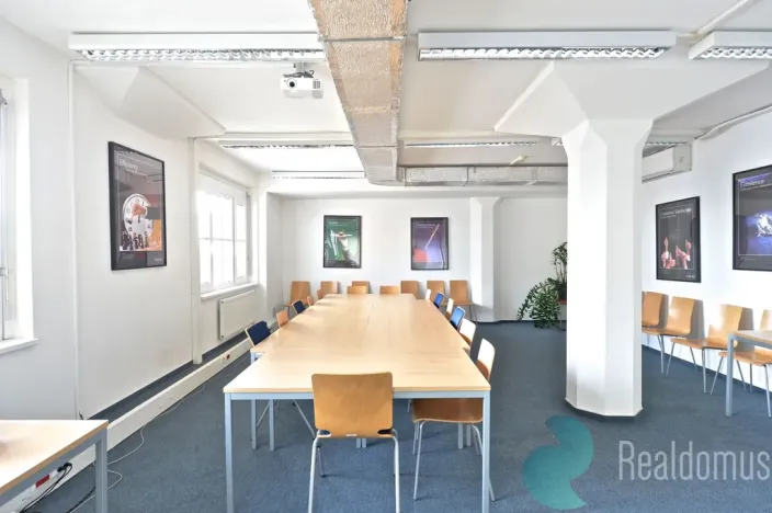 Pronájem kanceláře, České Budějovice, Pražská tř., 100 m2