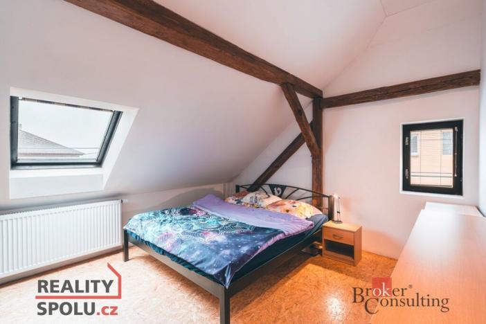 Prodej rodinného domu, Litohlavy, 340 m2