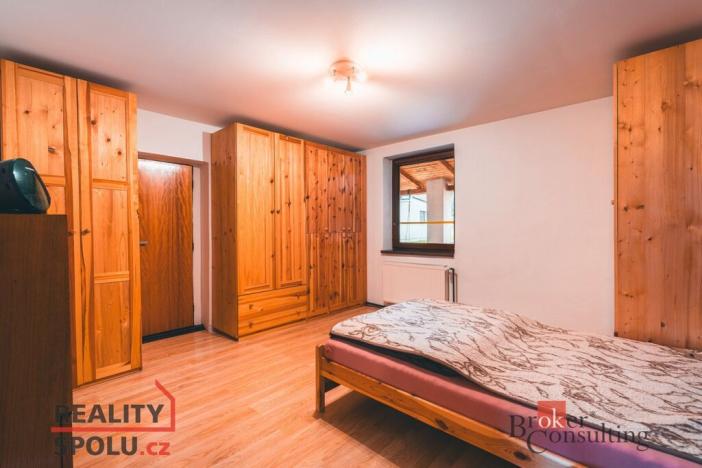 Prodej rodinného domu, Litohlavy, 340 m2