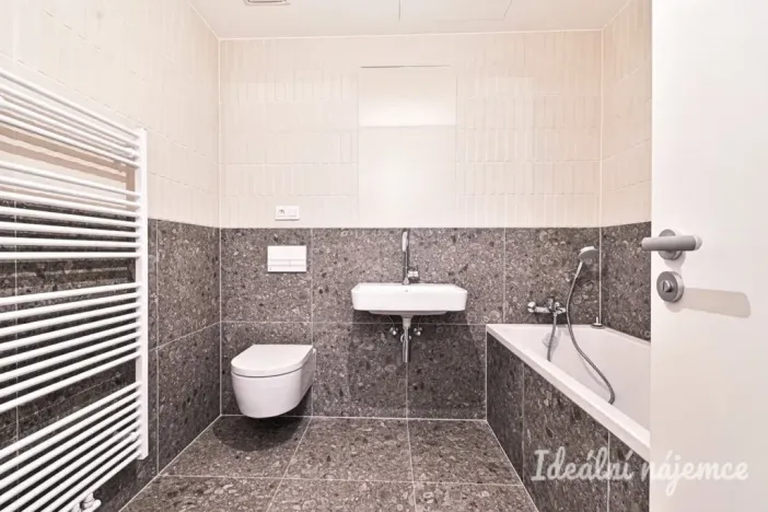Pronájem bytu 1+kk, Brno, Bratislavská, 35 m2