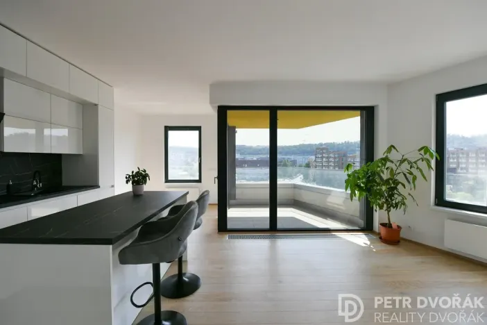Pronájem bytu 2+kk, Praha - Karlín, Sokolova, 58 m2