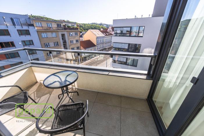 Pronájem bytu 2+kk, Praha - Smíchov, Holečkova, 63 m2