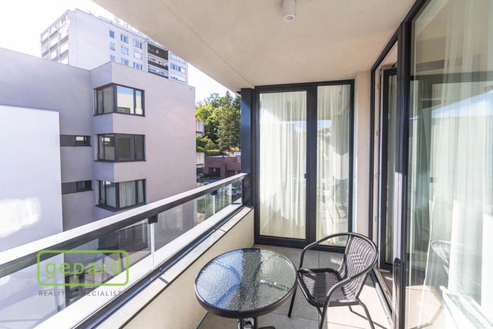 Pronájem bytu 2+kk, Praha - Smíchov, Holečkova, 63 m2