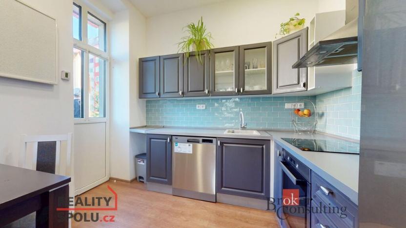 Prodej bytu 2+kk, Karlovy Vary - Stará Role, Svobodova, 62 m2