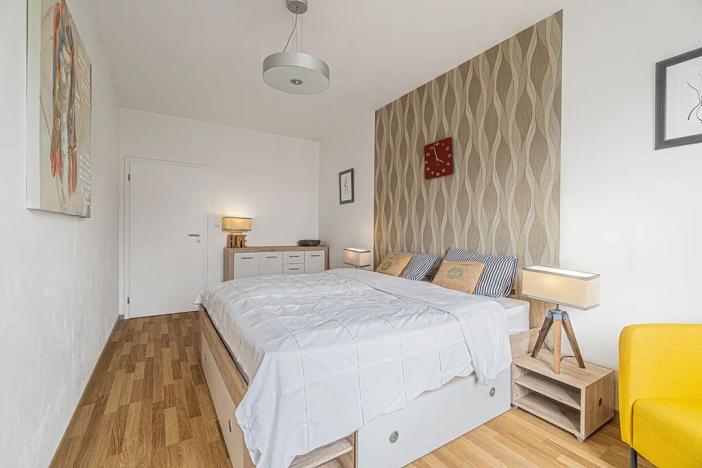 Pronájem bytu 2+kk, Ostrava, Jantarová, 60 m2