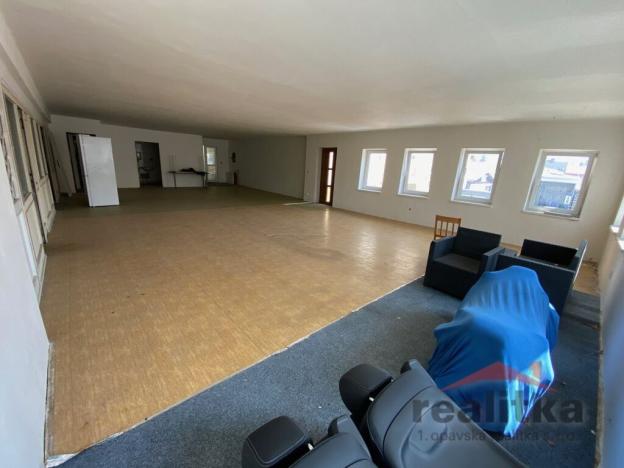 Pronájem obchodního prostoru, Opava - Předměstí, Sadová, 500 m2