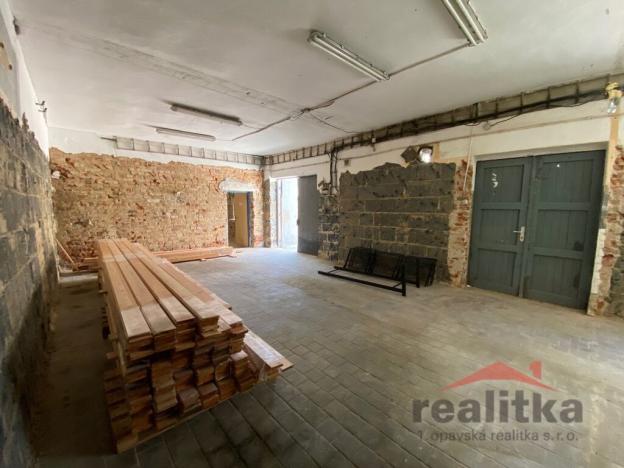 Pronájem obchodního prostoru, Opava - Předměstí, Sadová, 500 m2