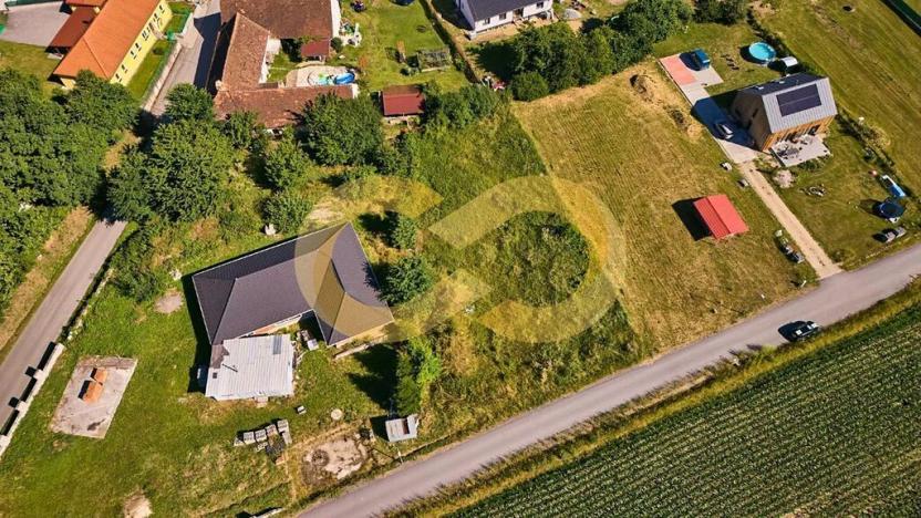 Prodej pozemku pro bydlení, Chvalovice, 3700 m2