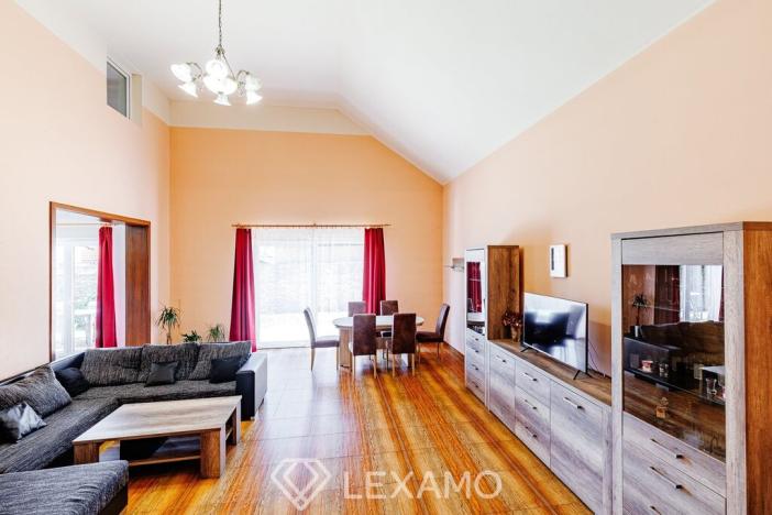 Prodej rodinného domu, Hevlín, 160 m2