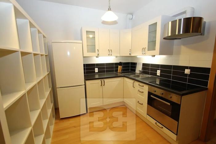 Pronájem bytu 1+kk, Praha - Košíře, Pod Kavalírkou, 45 m2