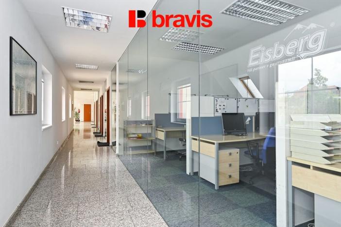 Pronájem kanceláře, Hradčany, Tišnovská, 1016 m2