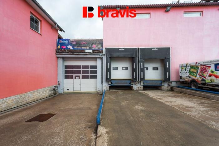 Pronájem kanceláře, Hradčany, Tišnovská, 1016 m2