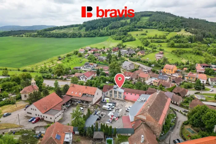 Pronájem kanceláře, Hradčany, Tišnovská, 1016 m2