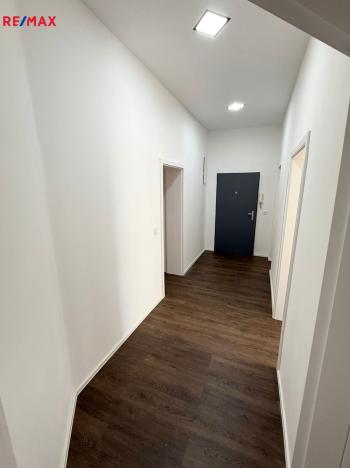 Prodej bytu 2+1, Karlovy Vary, Petřín, 98 m2