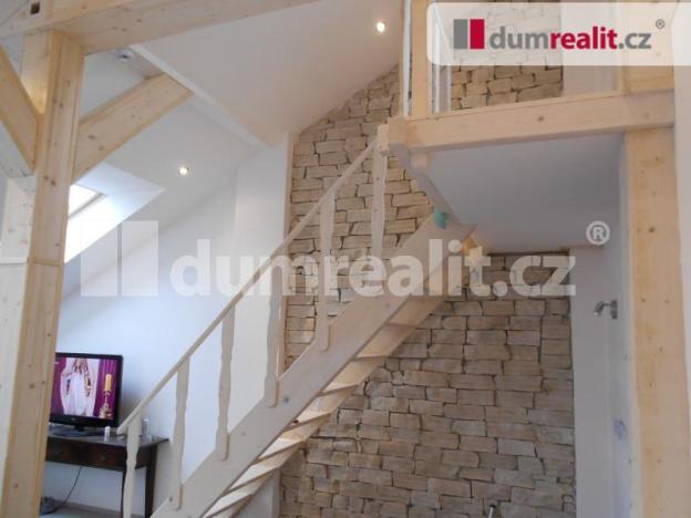Pronájem bytu 1+1, Praha - Žižkov, Seifertova, 42 m2