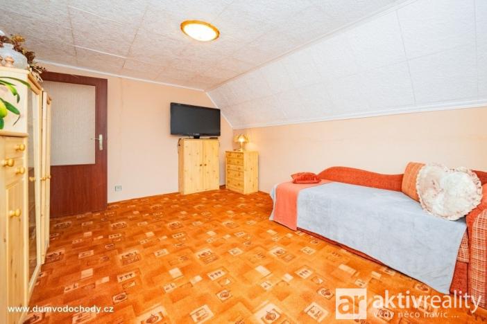 Prodej rodinného domu, Vodochody, 225 m2