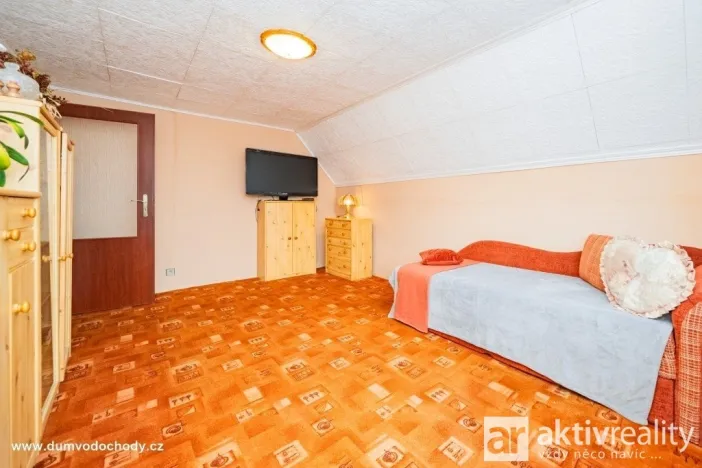 Prodej rodinného domu, Vodochody, 225 m2
