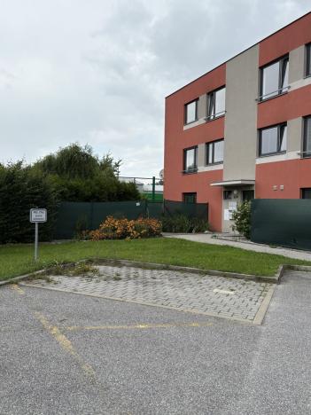 Pronájem komerční nemovitosti, Včelná, Dolní, 9 m2