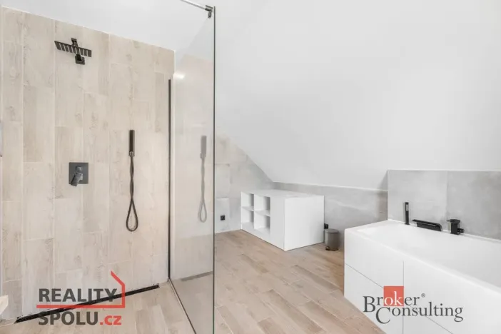 Prodej rodinného domu, Rybniště, 203 m2