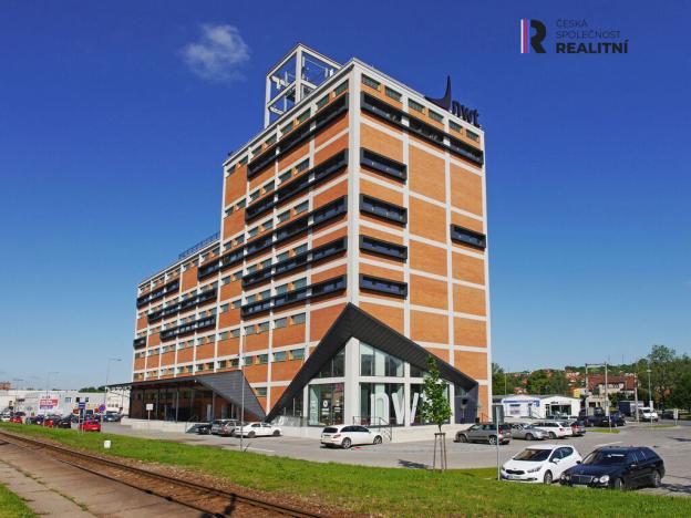 Pronájem kanceláře, Zlín - Prštné, třída Tomáše Bati, 33 m2