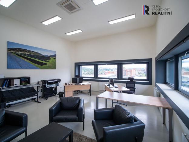 Pronájem kanceláře, Zlín - Prštné, třída Tomáše Bati, 33 m2