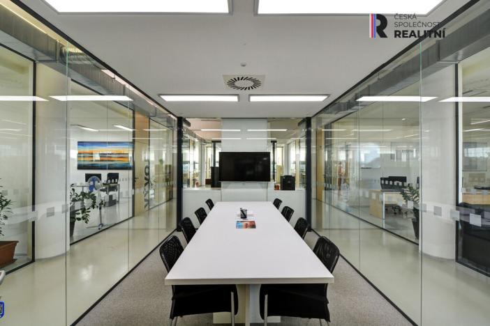 Pronájem kanceláře, Zlín - Prštné, třída Tomáše Bati, 35 m2