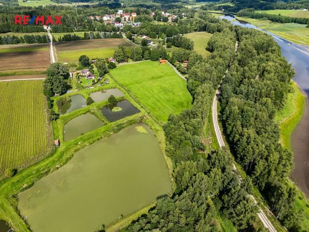 Prodej komerčního pozemku, Nová Pec, 16305 m2