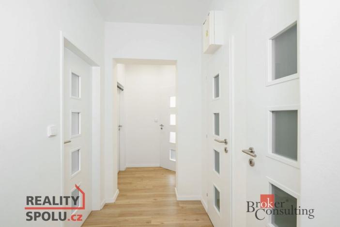 Prodej bytu 3+1, Praha - Modřany, Mráčkova, 62 m2