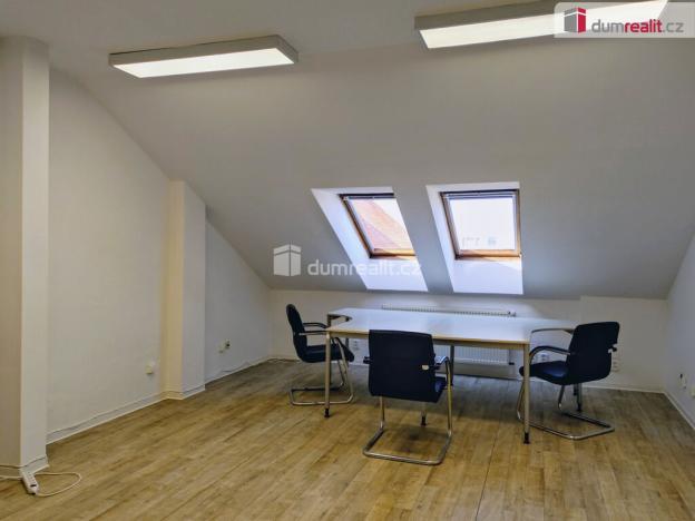 Pronájem kanceláře, Praha, Žerotínova, 48 m2