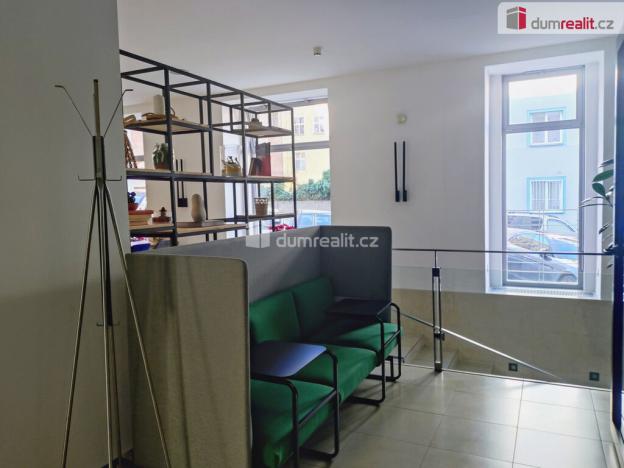 Pronájem kanceláře, Praha, Žerotínova, 48 m2