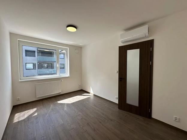 Pronájem bytu 2+kk, Praha - Prosek, Čakovická, 52 m2