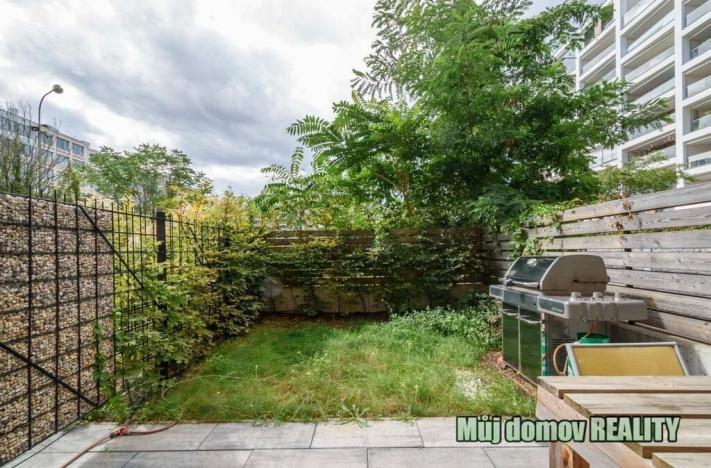 Pronájem bytu 1+kk, Praha - Karlín, U Mlýnského kanálu, 48 m2