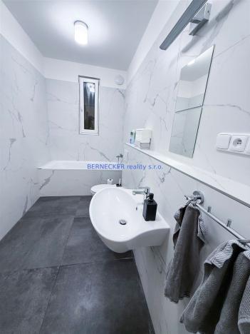 Pronájem bytu 4+kk, Hradec Králové, třída Karla IV., 135 m2