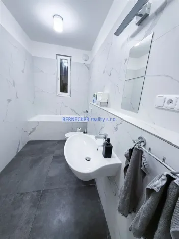 Pronájem bytu 4+kk, Hradec Králové, třída Karla IV., 135 m2