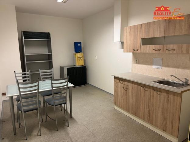 Pronájem kanceláře, Náchod, Raisova, 40 m2