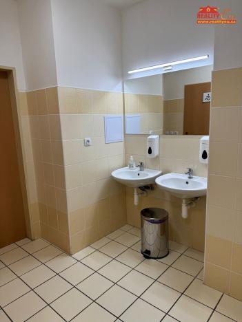 Pronájem kanceláře, Náchod, Raisova, 40 m2