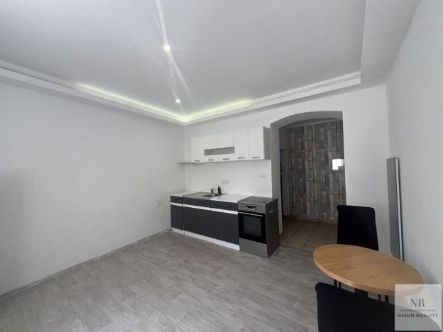 Pronájem bytu 2+kk, Karlovy Vary, Sokolovská, 35 m2