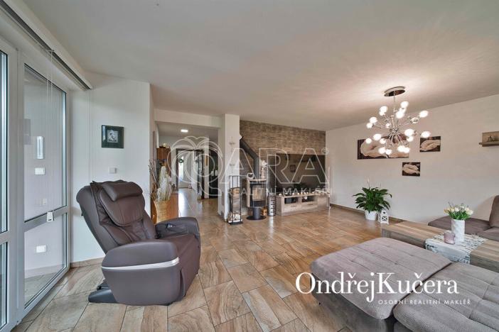 Prodej rodinného domu, Kostelec nad Labem, K Jahodovce, 140 m2