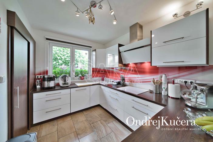 Prodej rodinného domu, Kostelec nad Labem, K Jahodovce, 140 m2