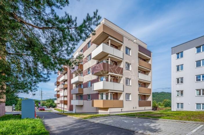 Prodej bytu 2+kk, Jince, Zborovská, 45 m2