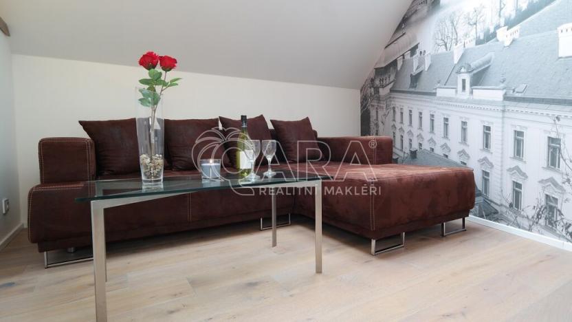 Pronájem bytu 2+1, Praha - Smíchov, U Santošky, 80 m2