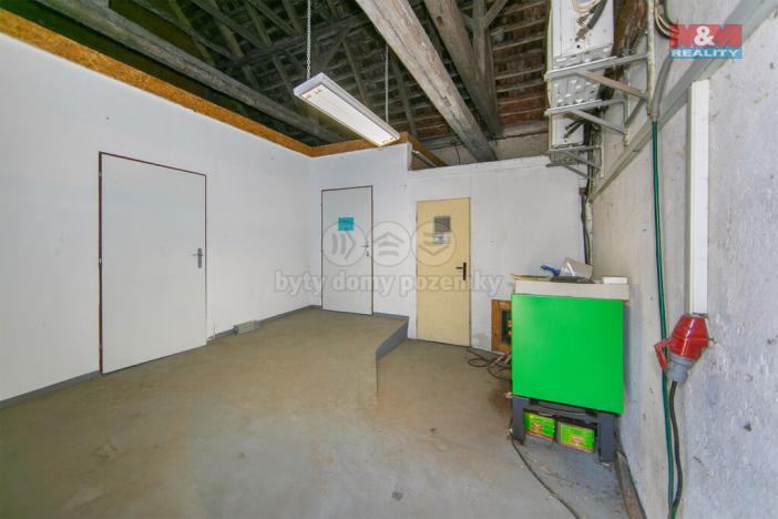 Pronájem výrobních prostor, Přeštice, Veleslavínova, 918 m2