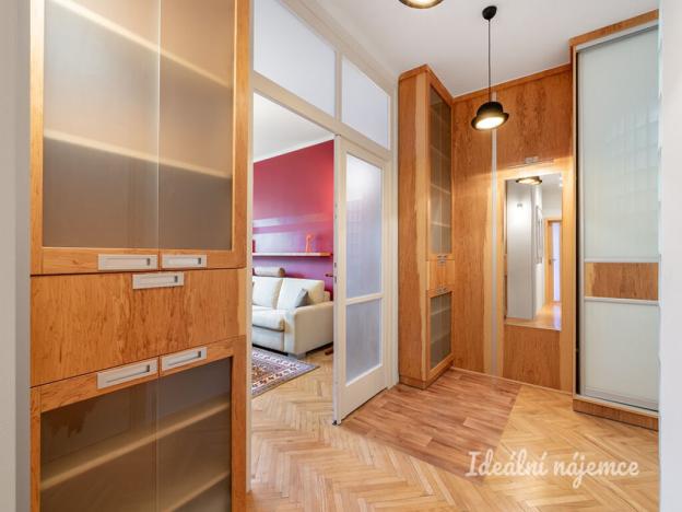 Pronájem bytu 3+1, Praha - Podolí, Na hřebenech II, 82 m2