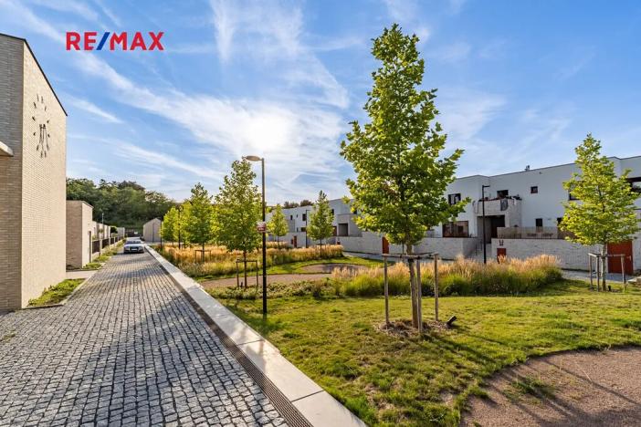 Prodej pozemku pro bydlení, Praha - Lysolaje, Podholí, 969 m2