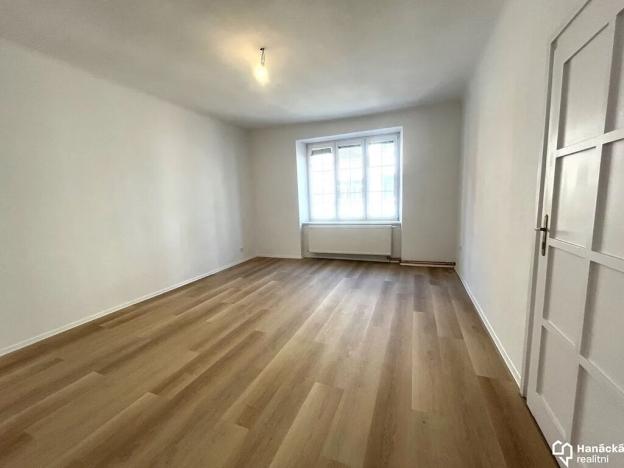 Pronájem bytu 3+1, Olomouc, Wanklova, 96 m2