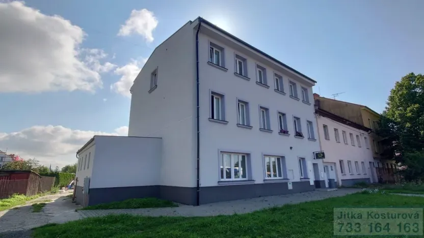 Pronájem obchodního prostoru, Krnov - Pod Bezručovým vrchem, Nádražní, 116 m2