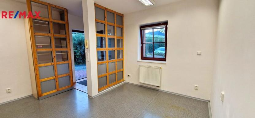 Pronájem obchodního prostoru, Zeleneč, K Potoku, 83 m2